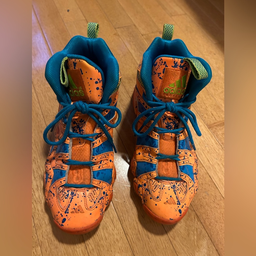 Adidas Sneakers